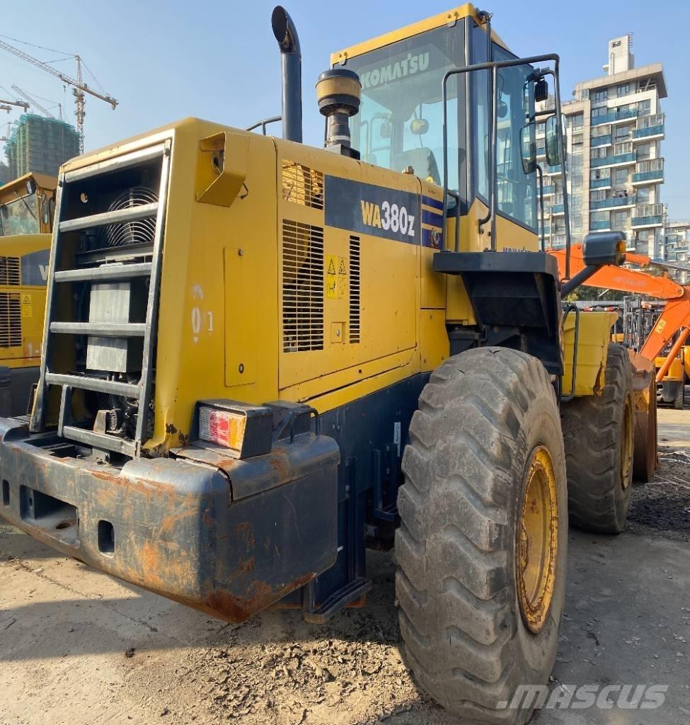 Komatsu WA 380-3 Pale gommate