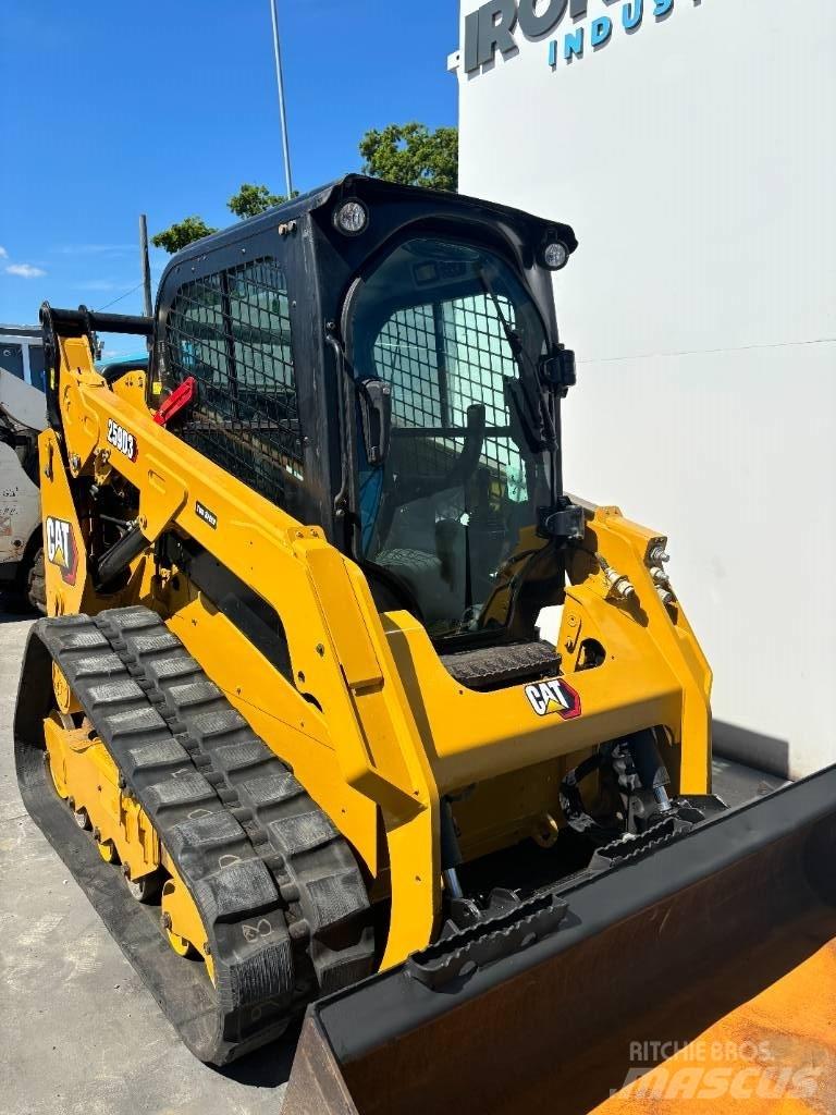 CAT 259D3 Mini Pale Gommate