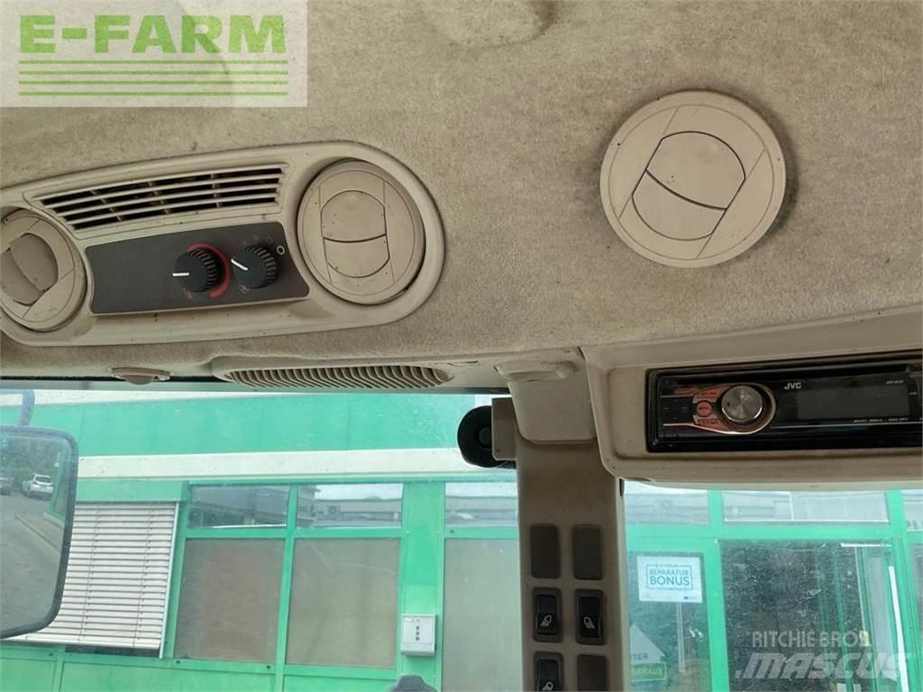 John Deere 5820 Trattori
