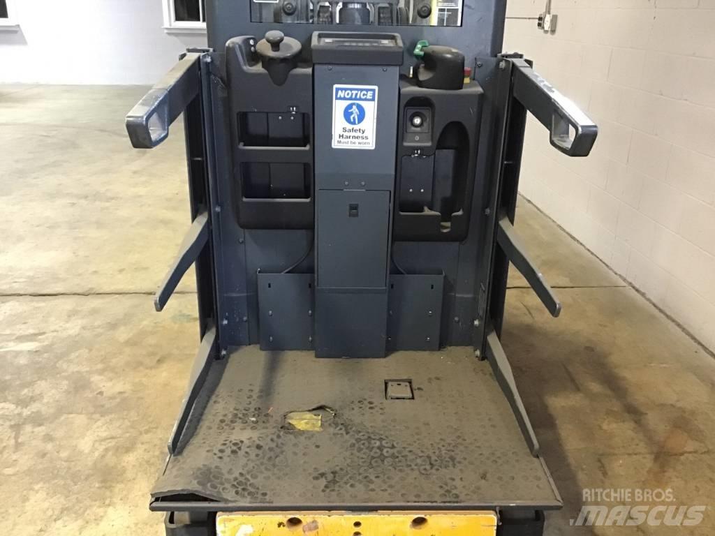 Jungheinrich EKS208 Commissionatore medio livello