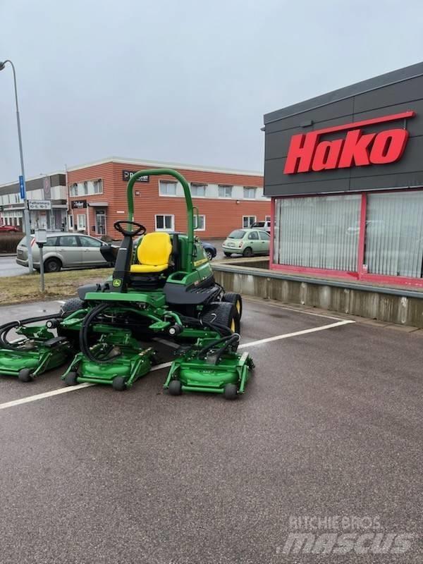 John Deere 9009 Tosaerba professionali rough, trim e surrounds