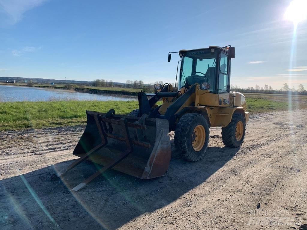 Volvo L 30 G Pale gommate