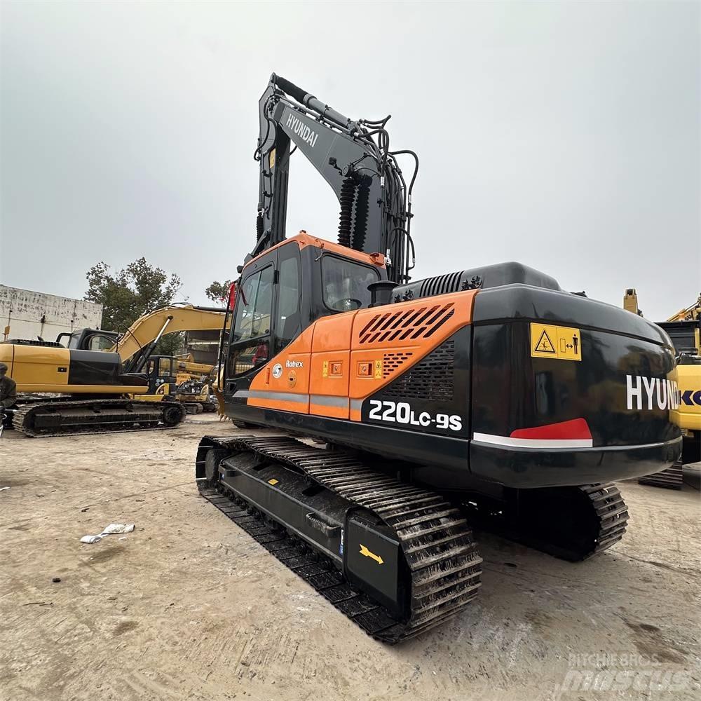 Hyundai R220LC-9S Escavatori cingolati