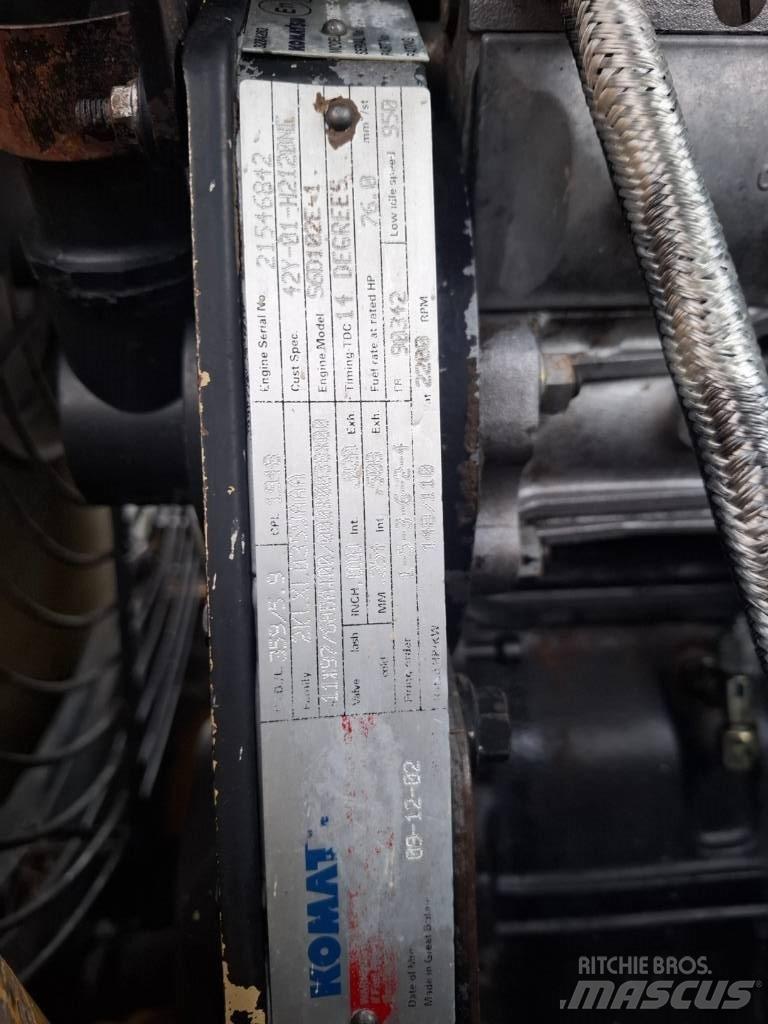 Komatsu WA 270-3 Pale gommate