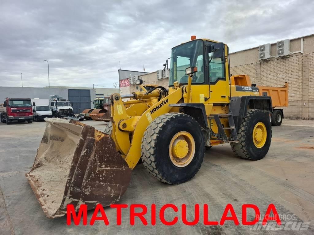 Komatsu WA 270-3 Pale gommate