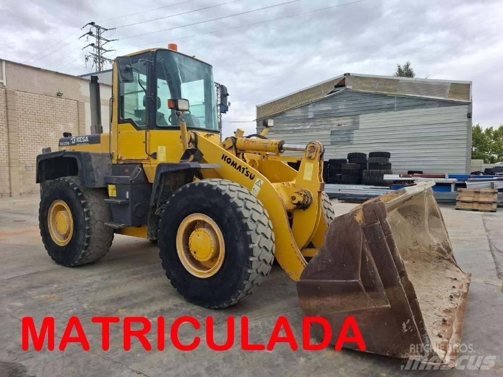 Komatsu WA 270-3 Pale gommate