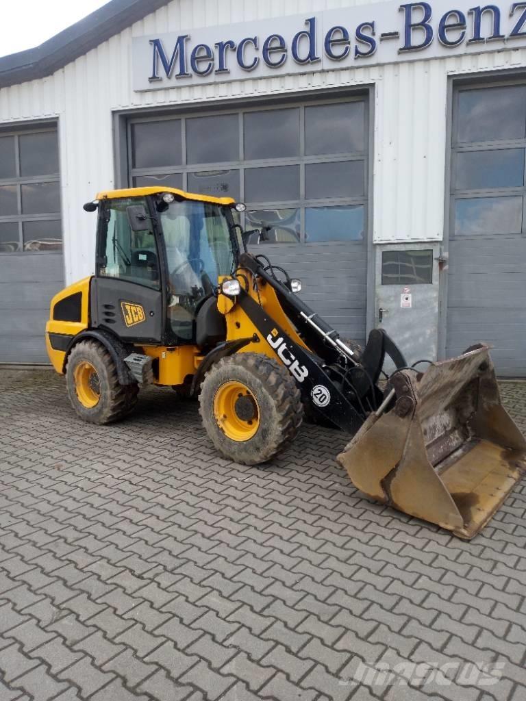 JCB 406 Pale gommate