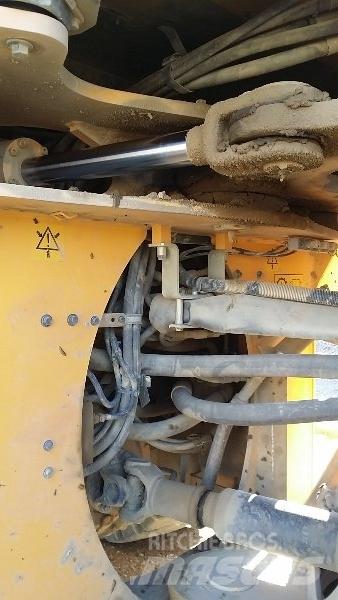 Volvo L180G Pale gommate