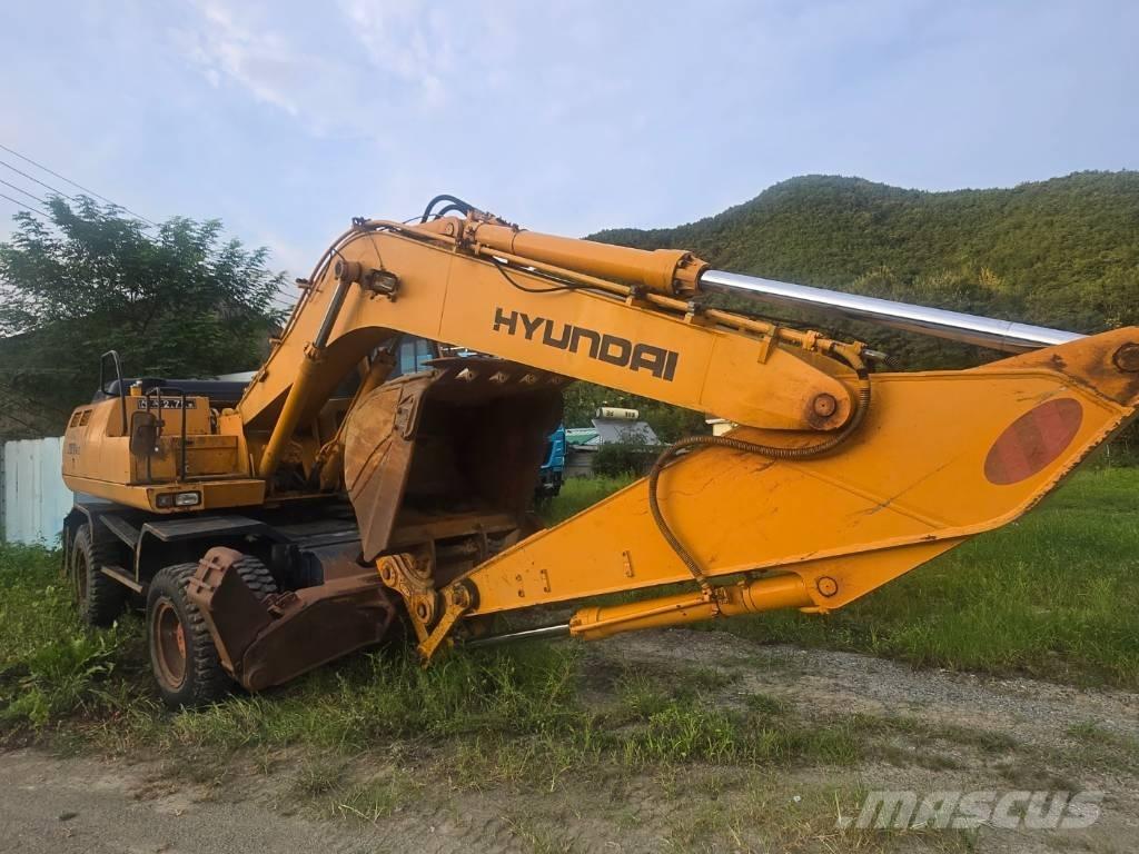 Hyundai Robex 2000W Escavatori gommati