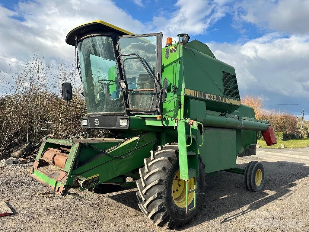 John Deere 1075 Mietitrebbiatrici