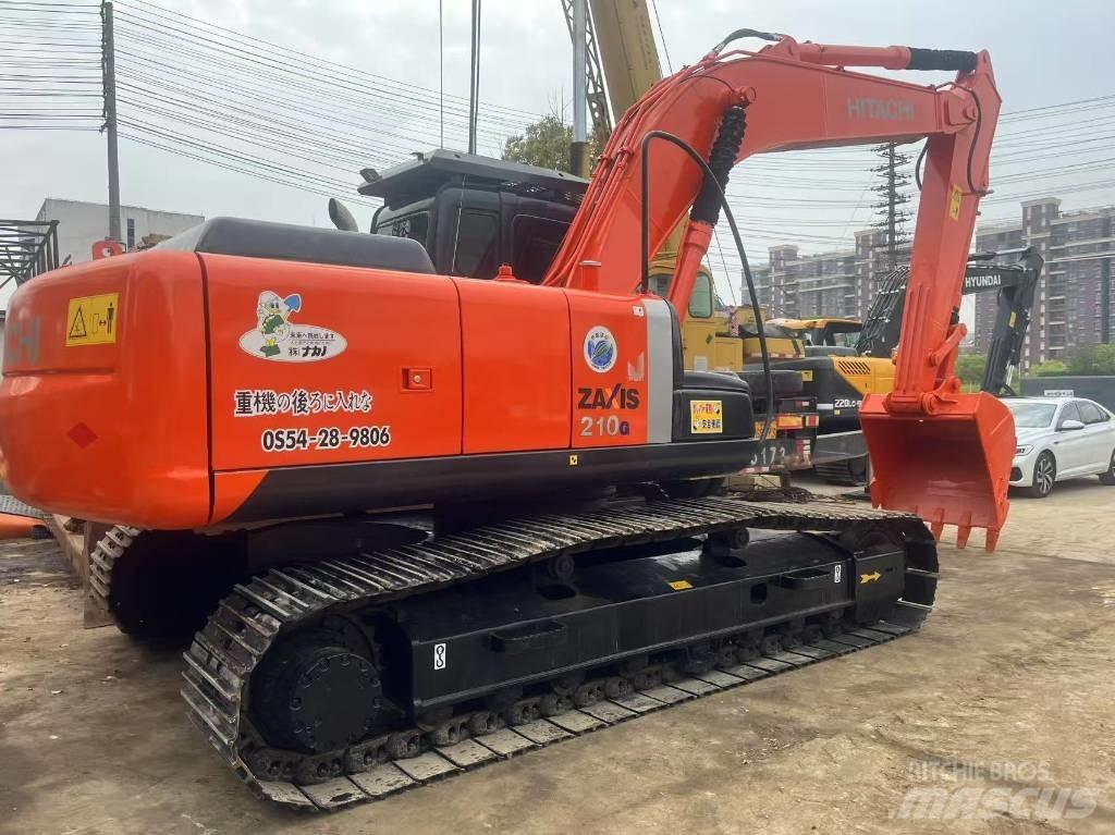 Hitachi 210LC Escavatori cingolati