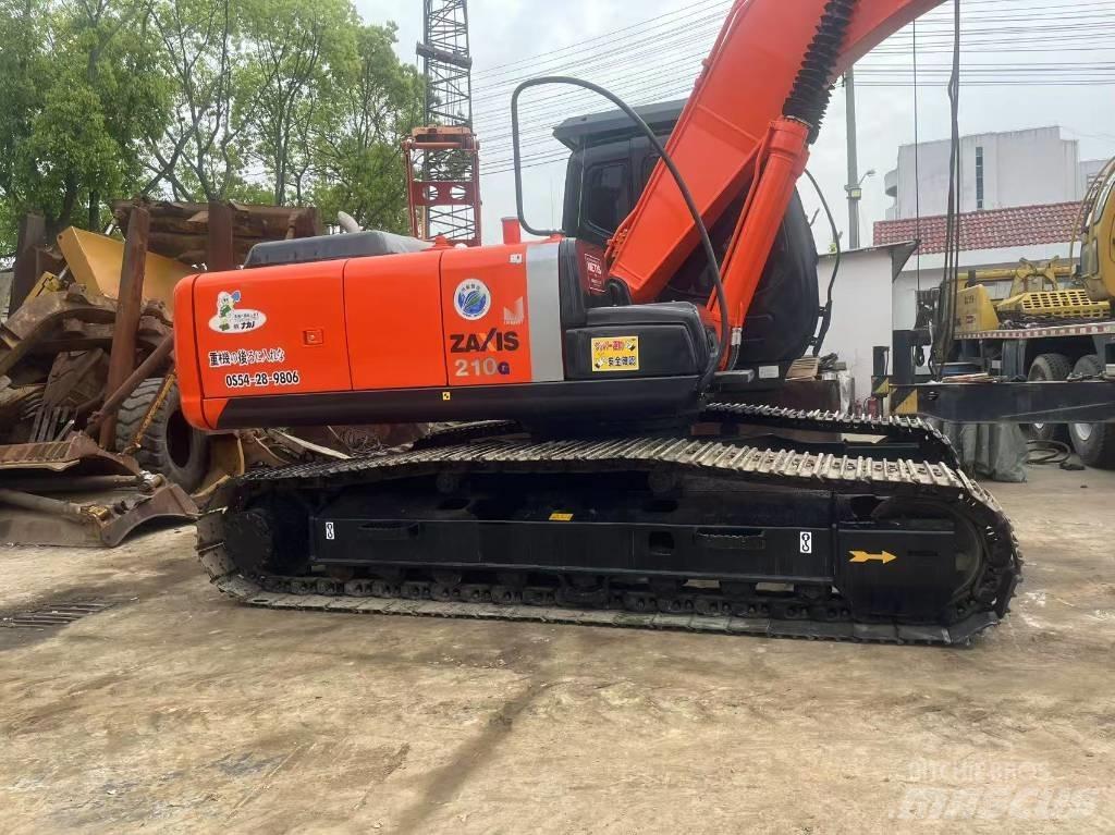 Hitachi 210LC Escavatori cingolati
