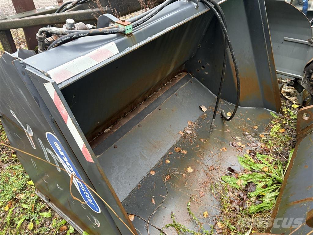 Snowstar HK700L Spargisabbia e spargisale