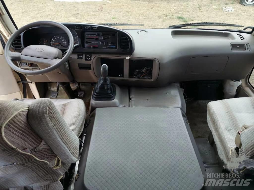 Toyota Coaster Autobus interurbani