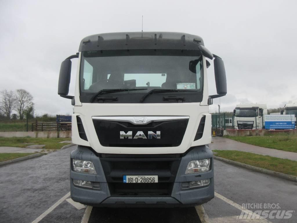MAN TGS 32.400 Camion con gancio di sollevamento