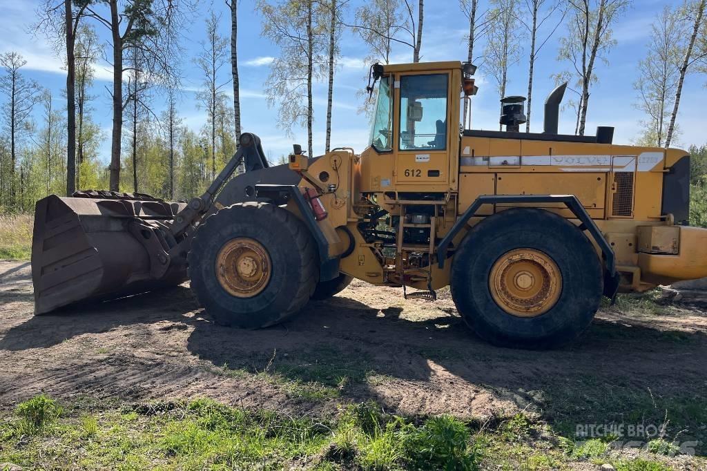 Volvo L 220 D Pale gommate