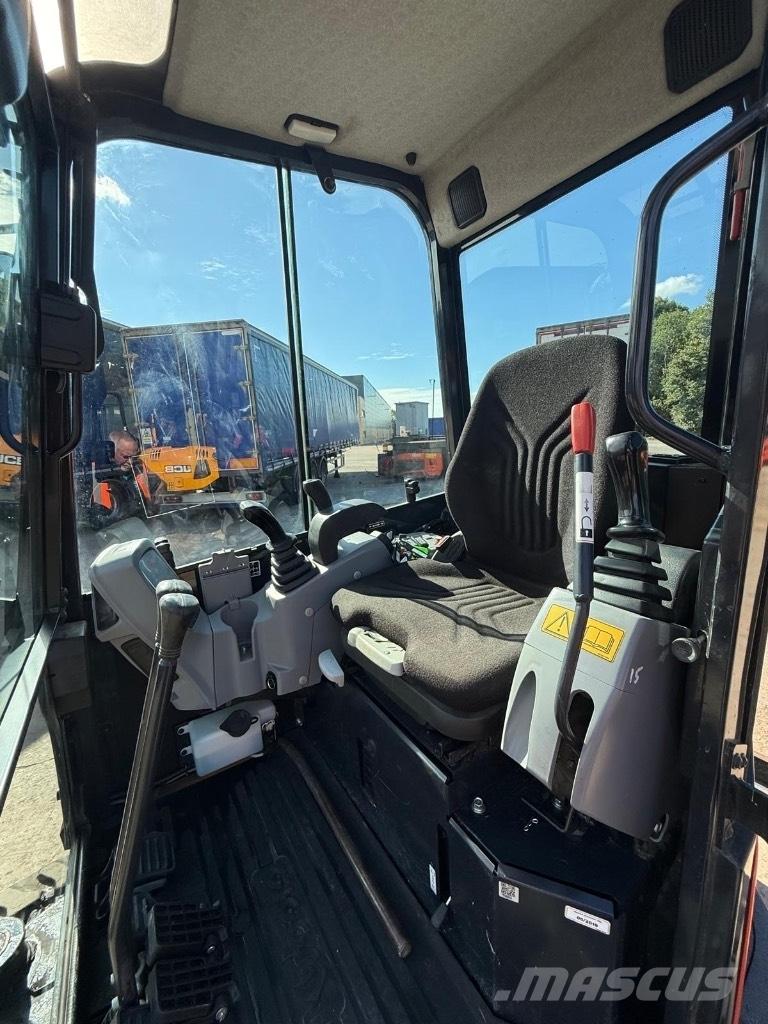 Kubota U 27-4 Miniescavatori