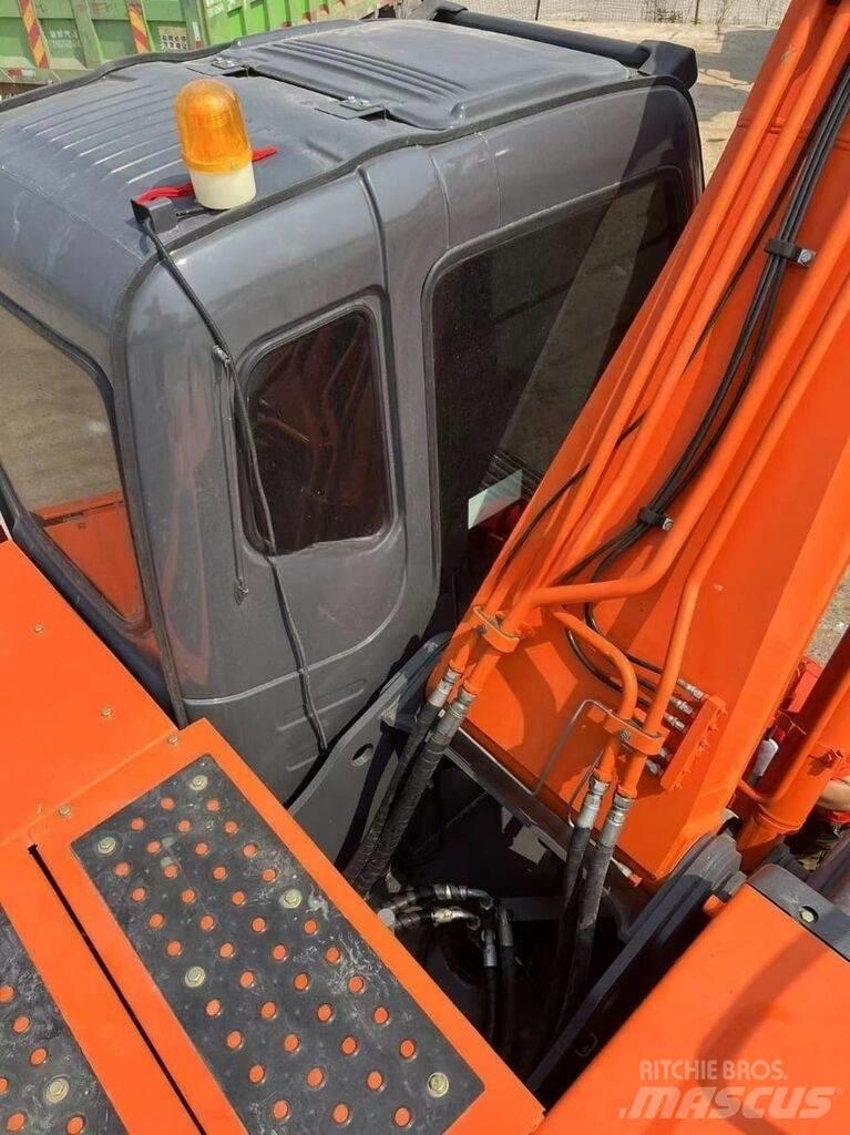 Hitachi ZX 200 Escavatori cingolati