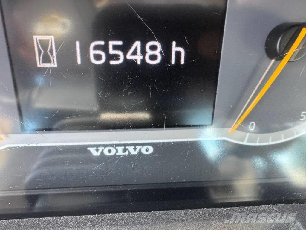 Volvo L 90 H Pale gommate
