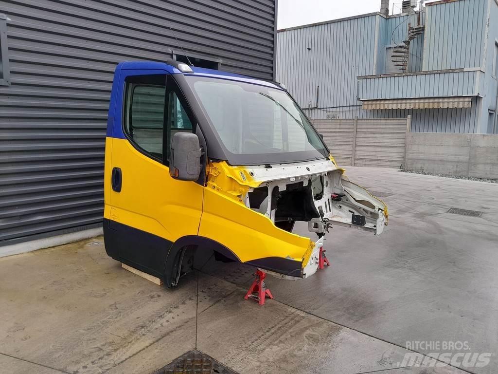 Iveco DAILY Cabine e interni