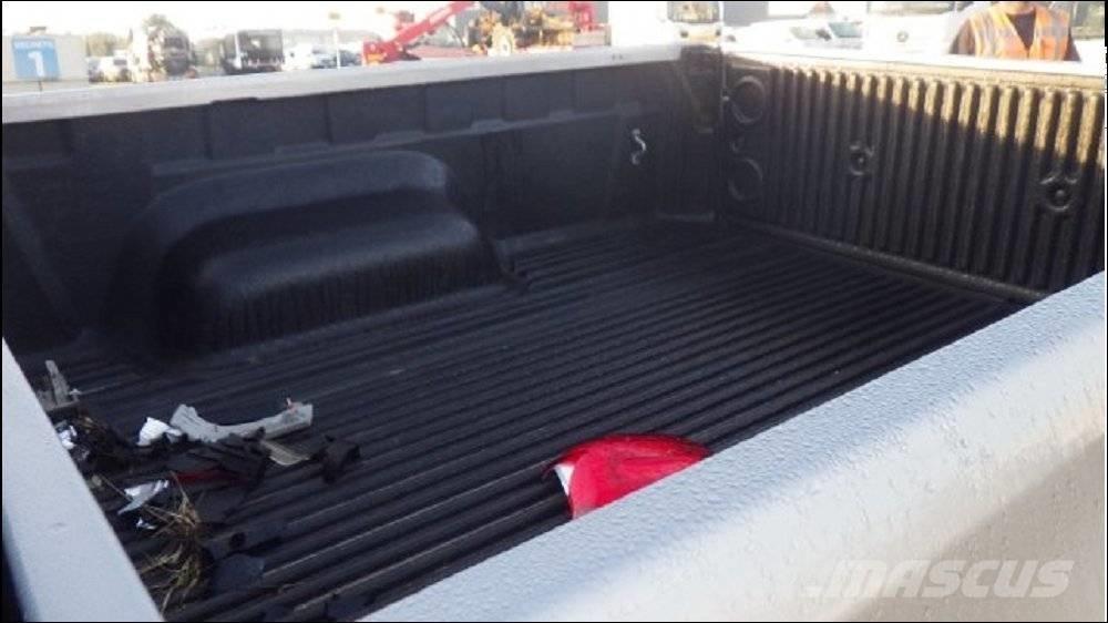 Toyota Hilux 5 Furgoni altro