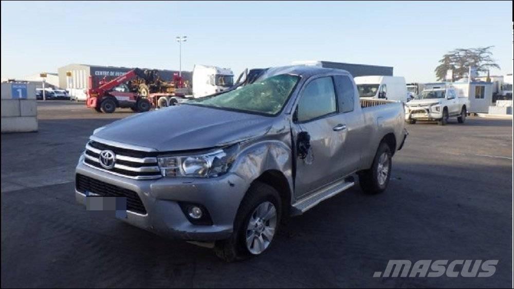 Toyota Hilux 5 Furgoni altro