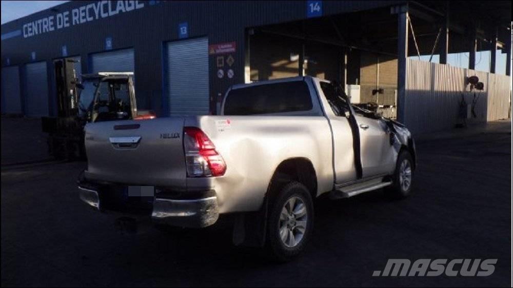 Toyota Hilux 5 Furgoni altro