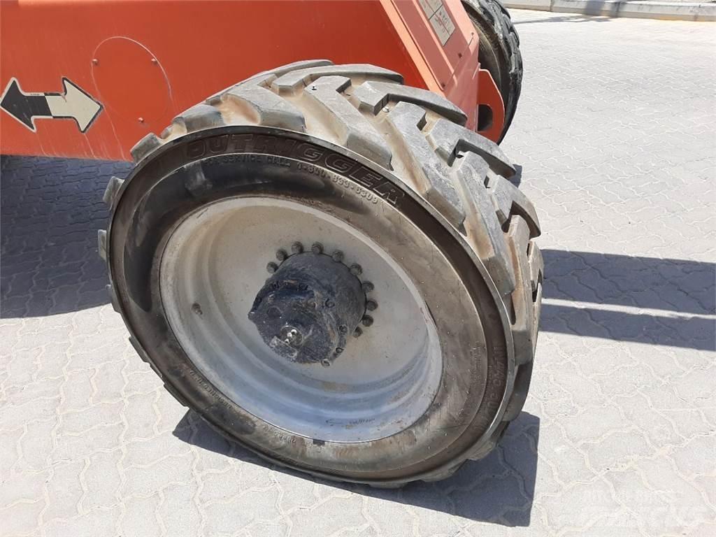 JLG 1350SJP Piattaforme a braccio telescopico