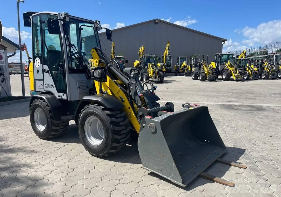 Wacker Neuson WL 20e Pale gommate