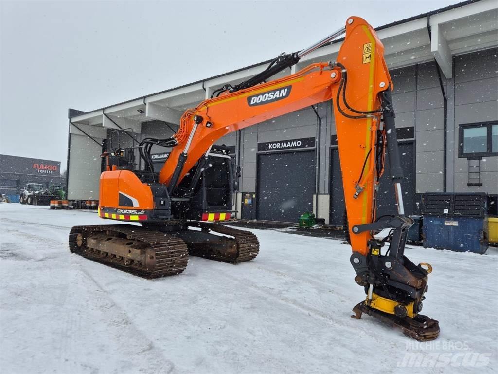 Doosan DX235LCR-5 Escavatori cingolati