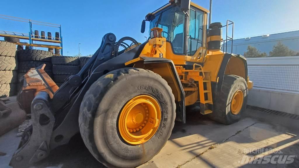 Volvo L 180 F Pale gommate