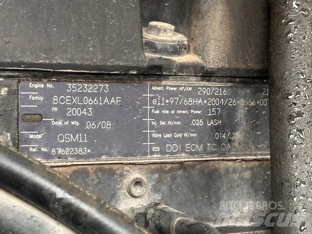 CASE 921 E Pale gommate