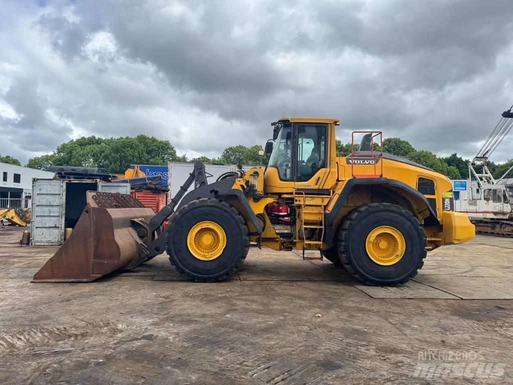 Volvo L 220 H Pale gommate