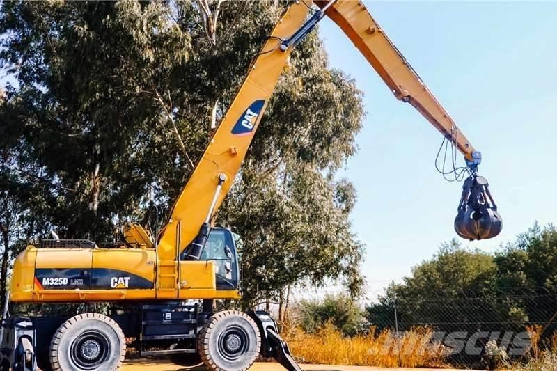 CAT M325 Miniescavatori