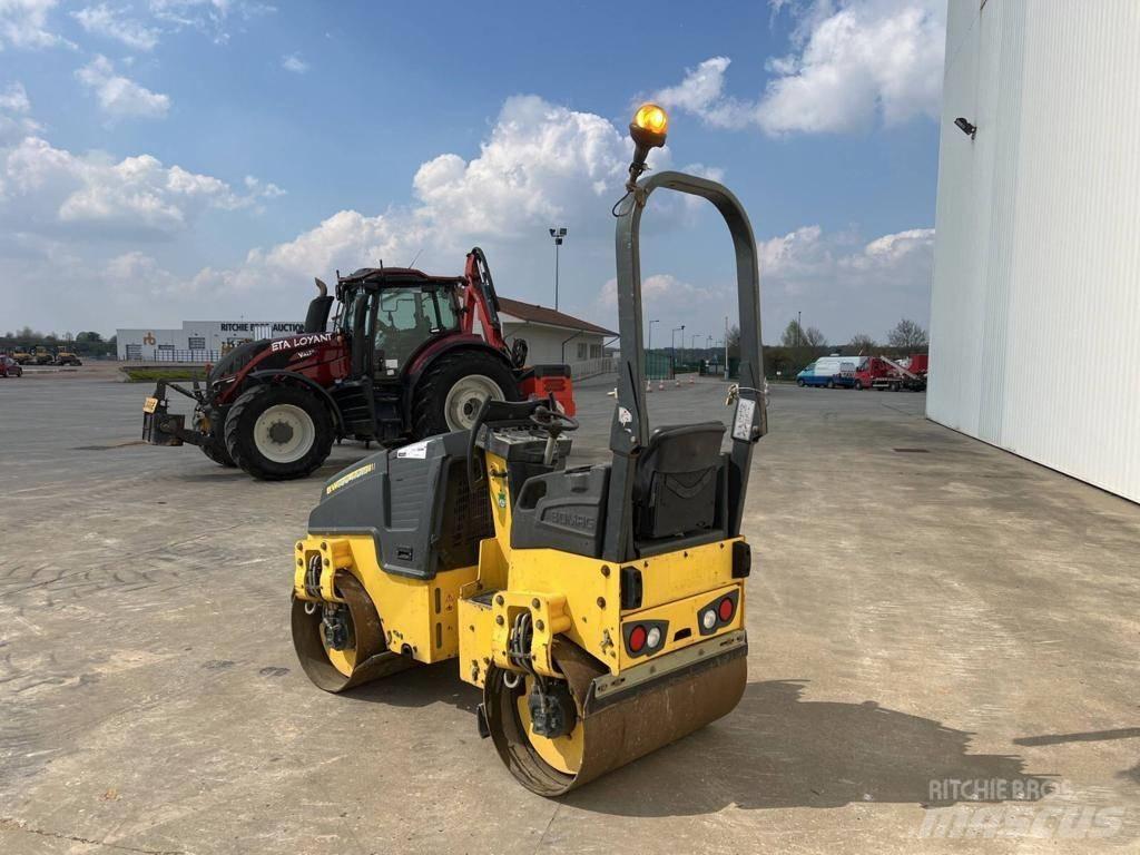 Bomag BW 100 AD M-5 Rulli a doppio tamburo