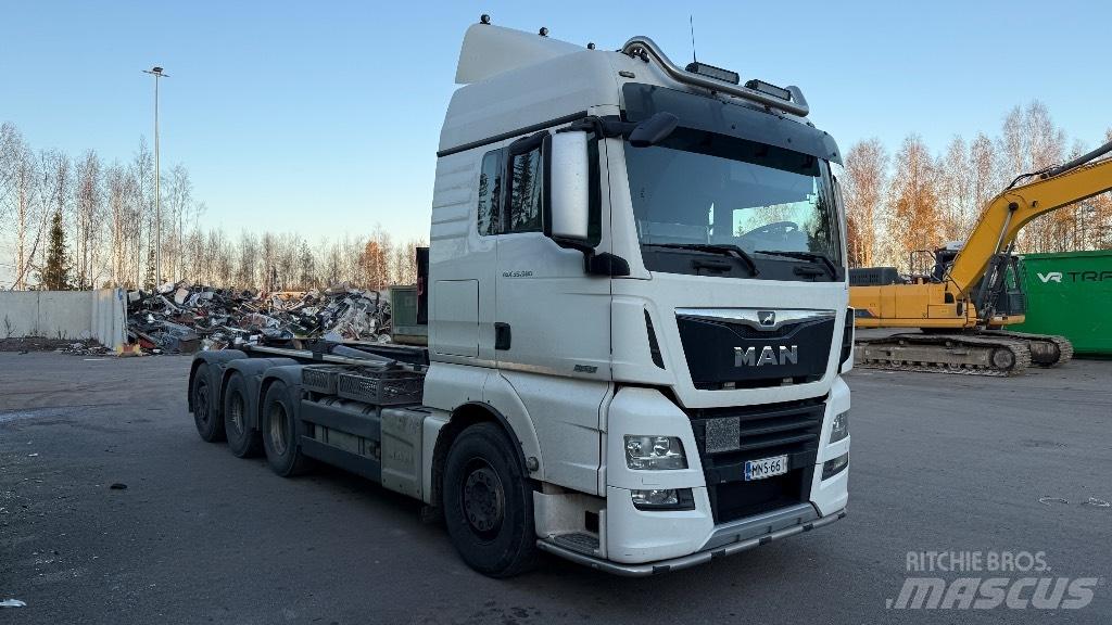 MAN TGX 35.580 Camion con gancio di sollevamento