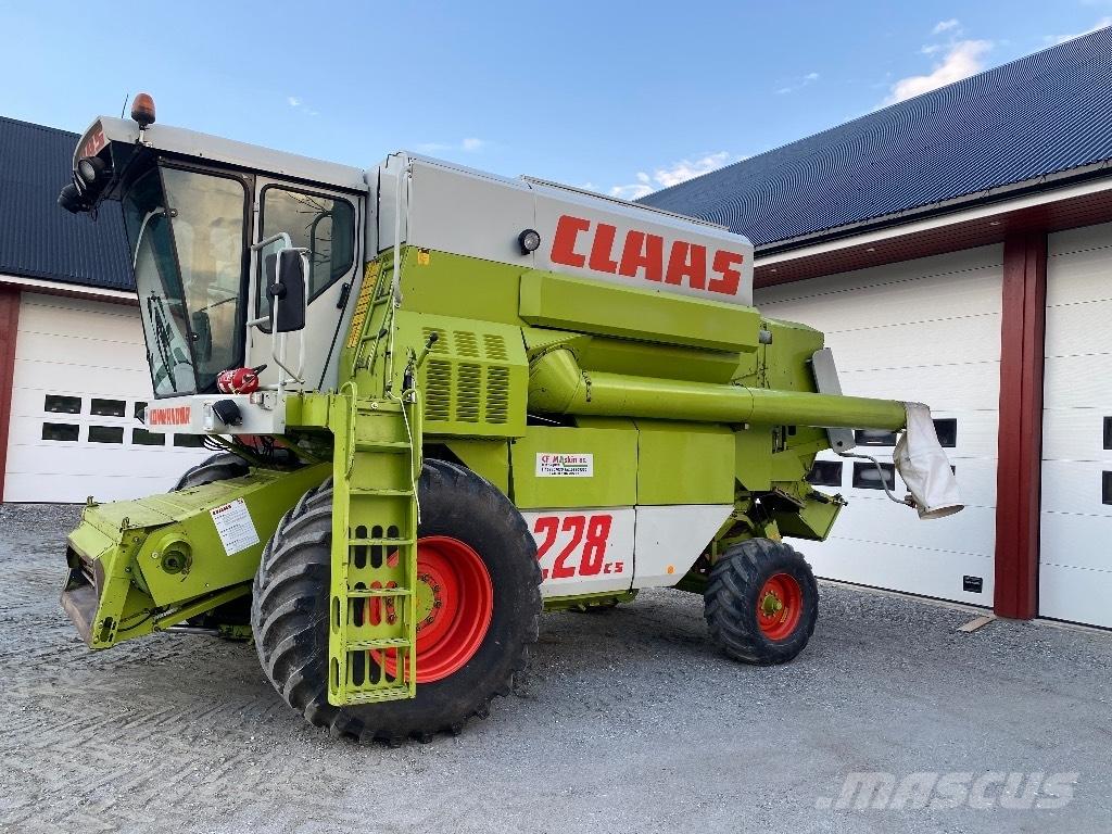 CLAAS Commandor 228 Mietitrebbiatrici