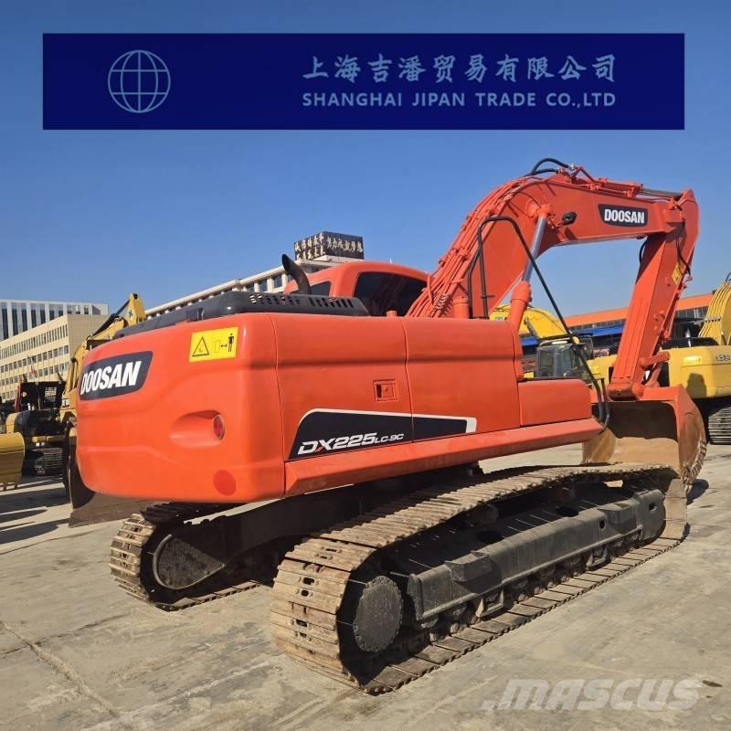 Doosan DX 225 Escavatori cingolati