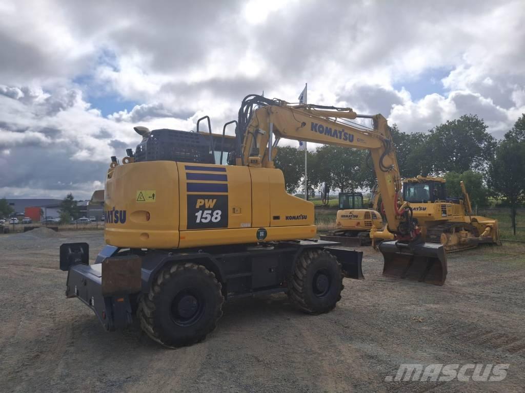 Komatsu PW158-11 Escavatori gommati