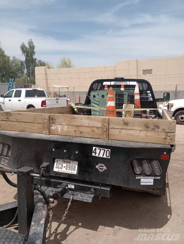 RAM 5500 Camion con sponde ribaltabili