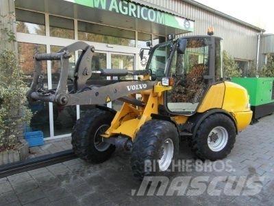 Volvo L25-B Pale gommate