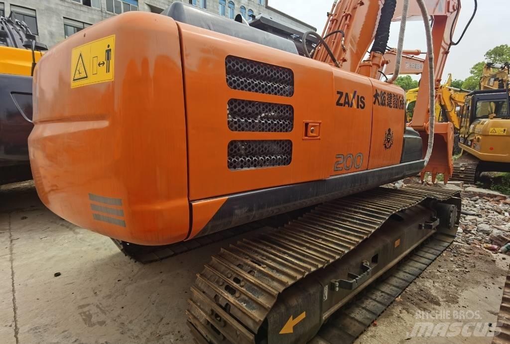 Hitachi ZX 200 Escavatori cingolati