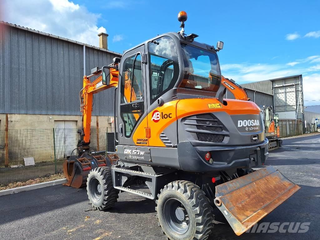 Doosan DX 57 W Escavatori gommati