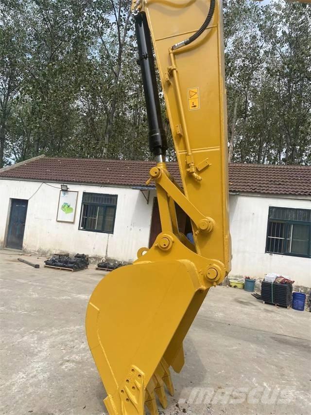 CAT 320D2 Escavatori cingolati