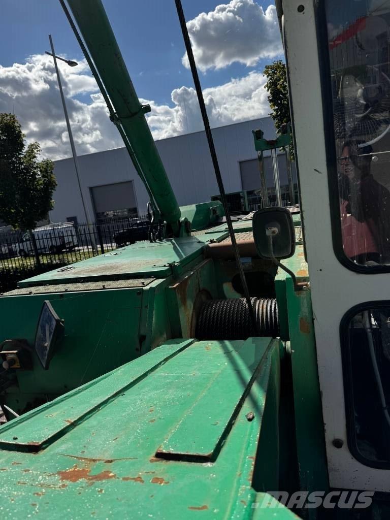 CMV TH7-25 Autocarro per perforatrice mobile