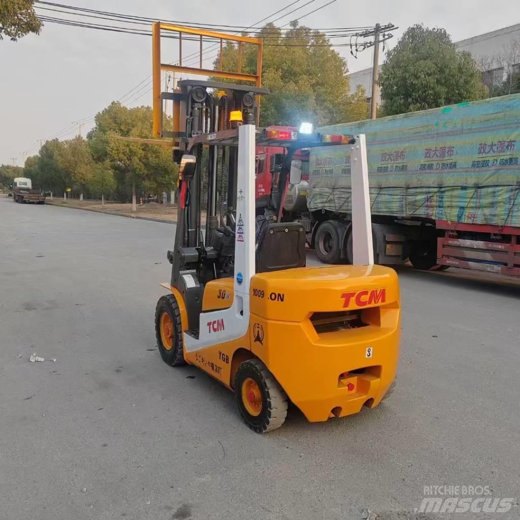 TCM FD30 Carrello retrattile