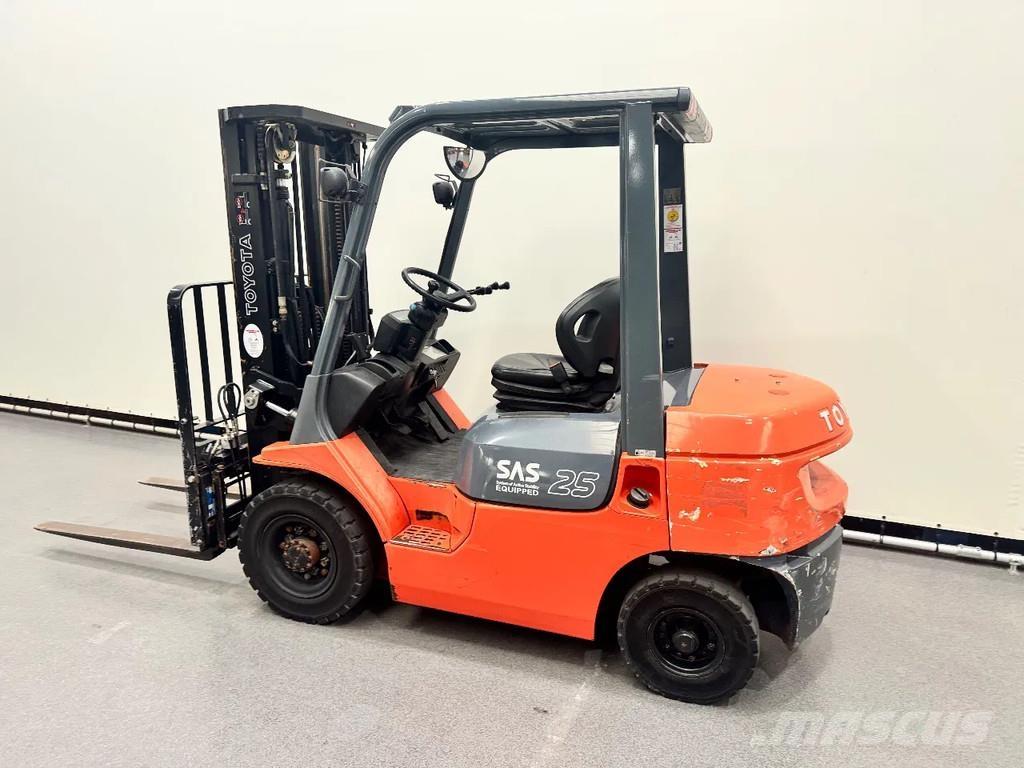 Toyota 02-7 FDF 25 Carrelli elevatori diesel