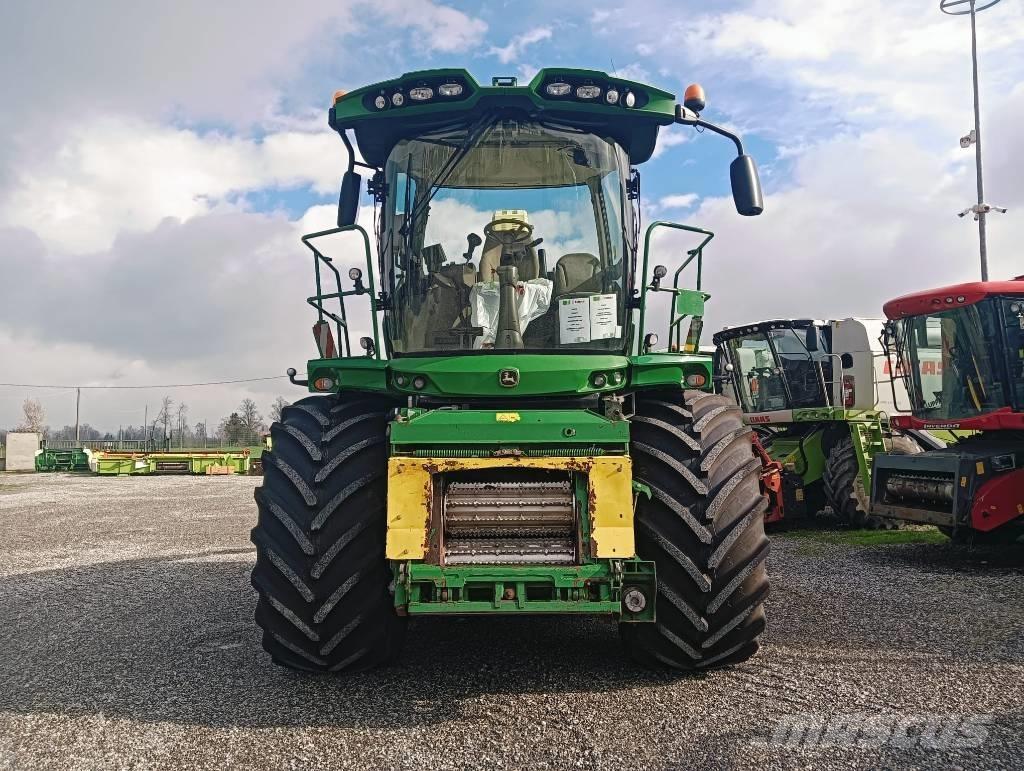 John Deere 8800 Trince semoventi