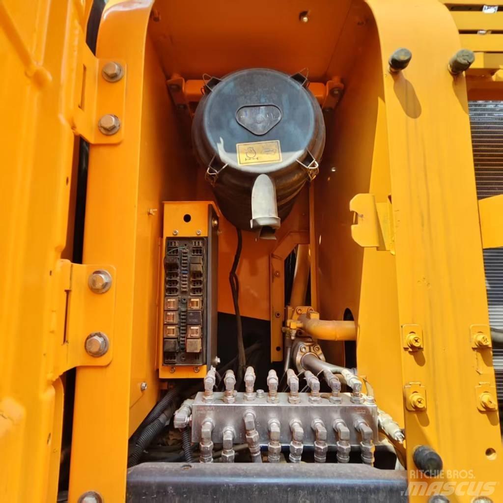 Hyundai Robex 300 LC Escavatori cingolati