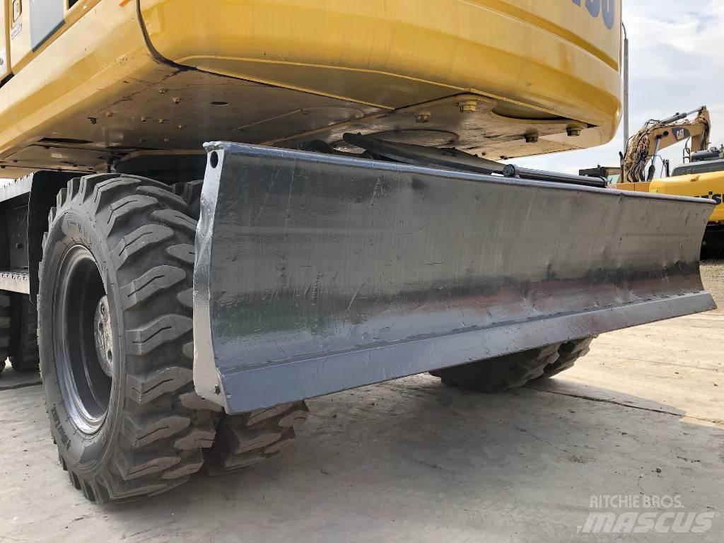 Komatsu PW160-8 Escavatori gommati